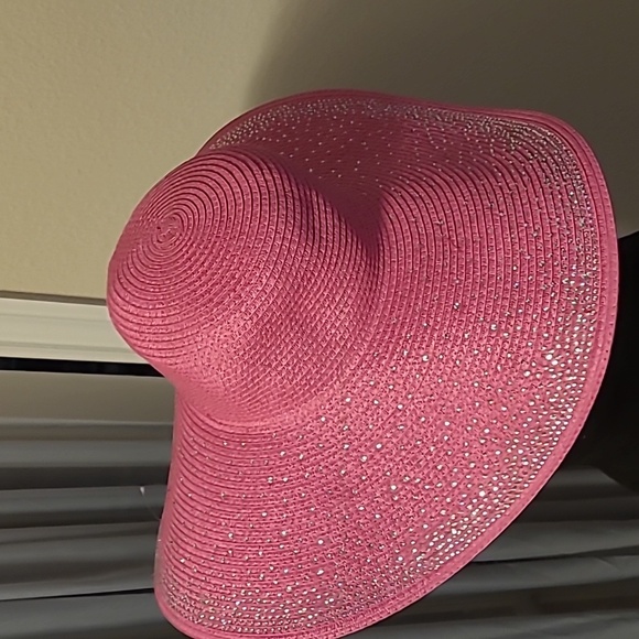 💕NWT Fuschia Beach Hat w/Bling Embellishments💕 - Picture 9 of 11